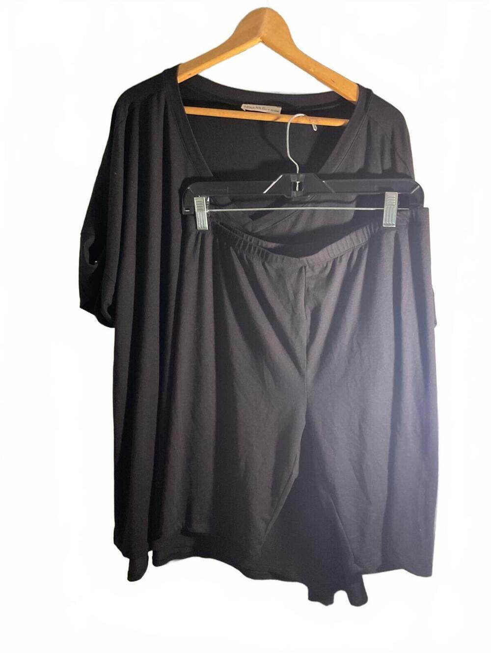 Zenana Black 2X Comfortable V-Neck  Tunic Top and  Bike Shorts Set